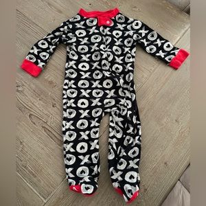 Burt’s Bees Baby Valentines Day Pajamas (size 3-6 months)